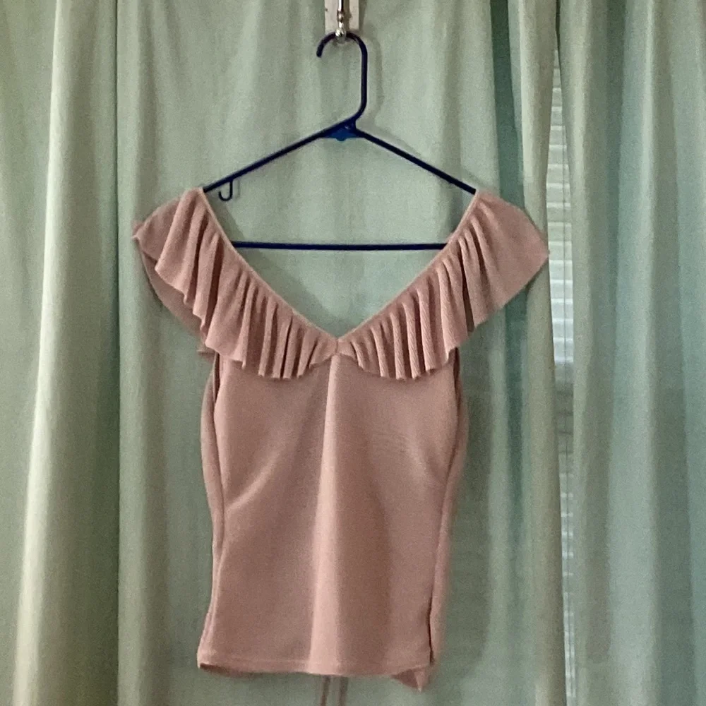 Express ruffle top - Picture 2 of 6